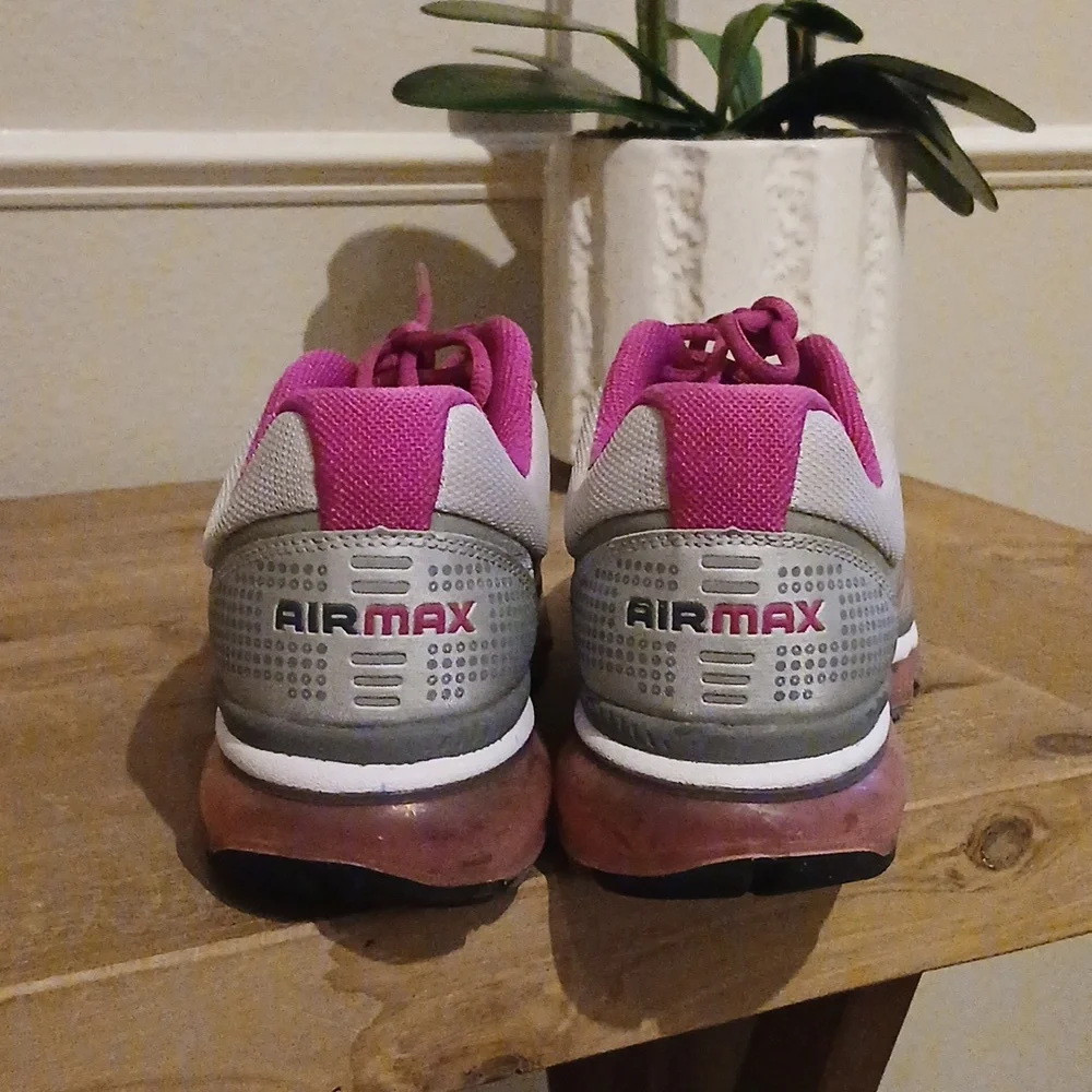 Nike Air Max Women's Pink And Gray Running Shoes Sneakers. Size 8 - Picture 6 of 17